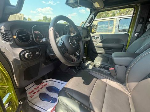 New 2025 Jeep Wrangler Unlimited Rubicon 392 image 22