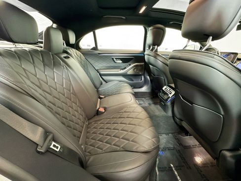 Certified 2025 Mercedes-Benz S 580 4MATIC Sedan image 26