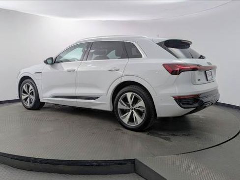 Used 2024 Audi Q8 e-tron Premium Plus w/ Premium Plus Package AWD/4WD image 6