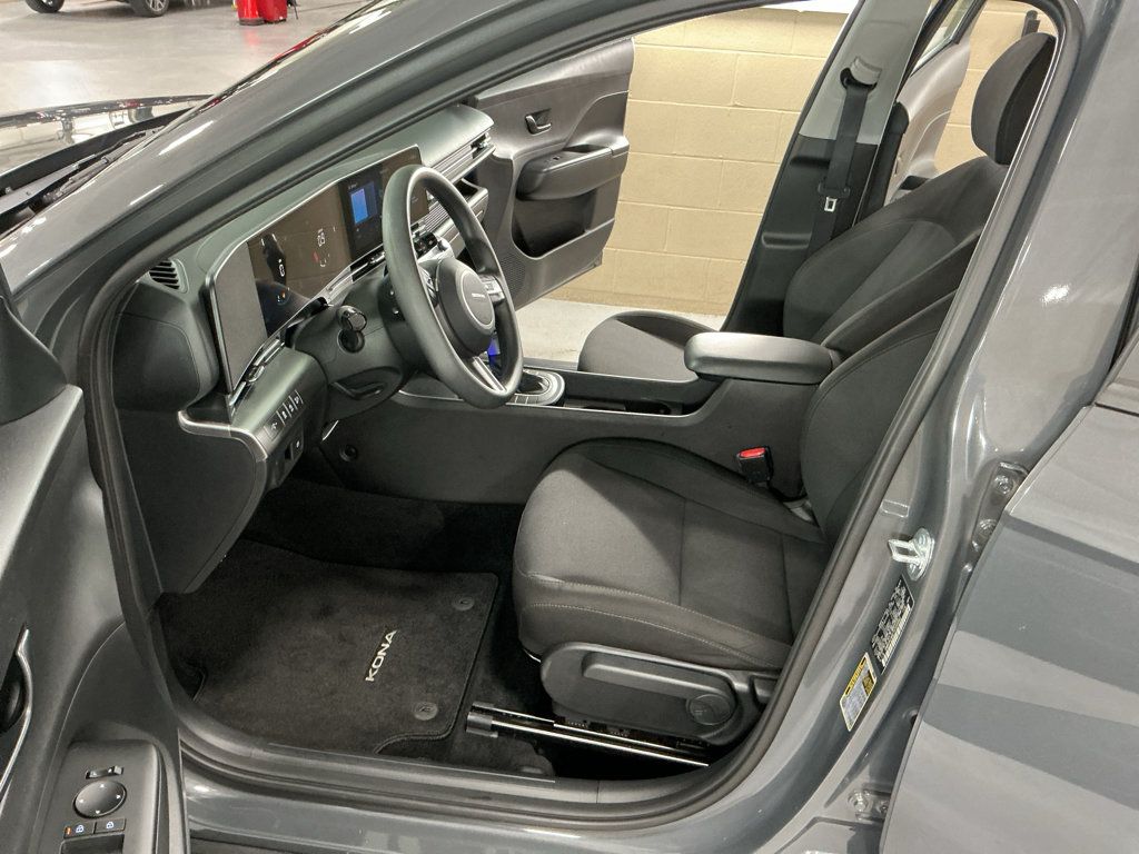 Certified 2026 Hyundai Kona SE AWD/4WD image 11