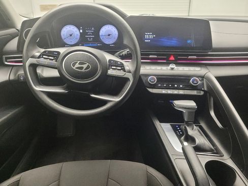 Used 2024 Hyundai Elantra SEL FWD image 22