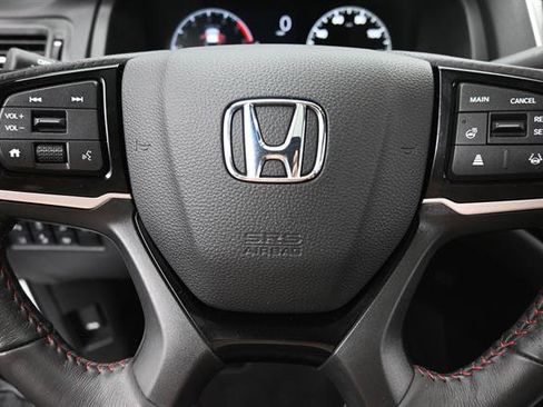 Used 2025 Honda Ridgeline Black Edition image 11