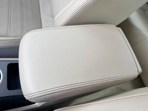 Used 2015 Volkswagen Passat 1.8T SE FWD image 44