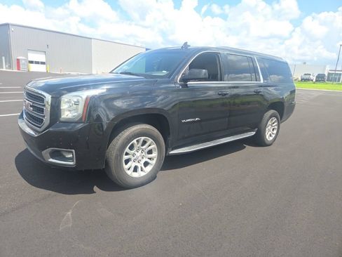 Used 2019 GMC Yukon XL SLT RWD image 3