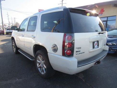 Used 2009 GMC Yukon Denali image 5