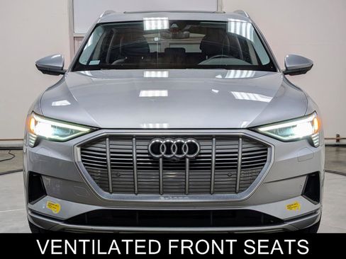 Used 2022 Audi e-tron Premium Plus w/ Premium Plus Package image 3