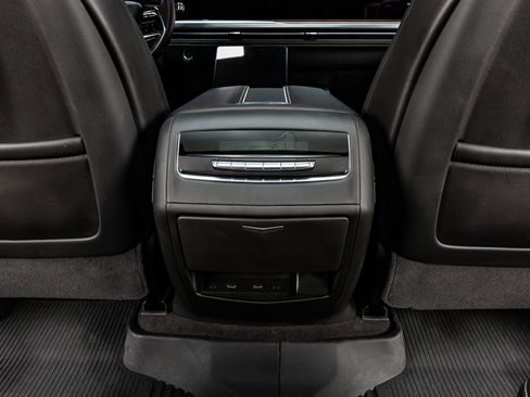 Used 2025 Cadillac Escalade Sport Platinum w/ LPO, ONYX Package AWD/4WD image 31