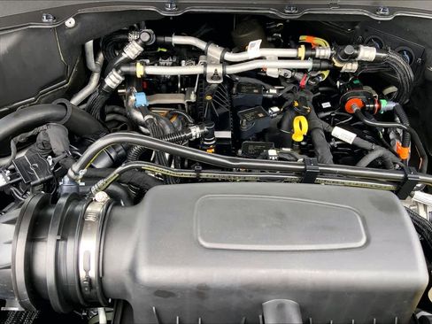 Certified 2023 Ford Explorer XLT RWD image 33