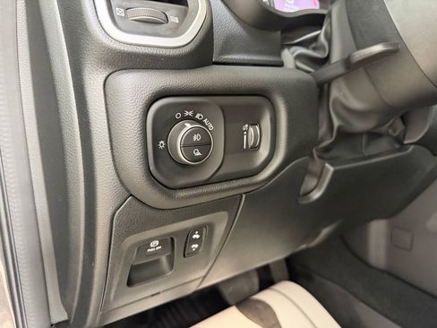 Used 2023 RAM 1500 Big Horn AWD/4WD image 20