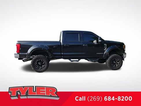 Used 2019 Ford F250 XLT AWD/4WD image 9