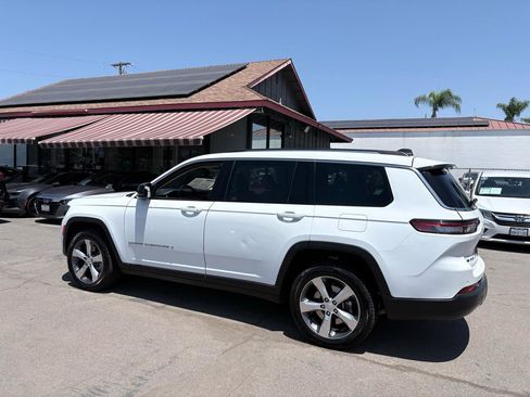 Used 2022 Jeep Grand Cherokee L Limited AWD/4WD image 12