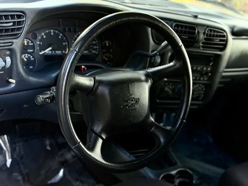 Used 2004 Chevrolet Blazer LS w/ Preferred Equipment Group image 10