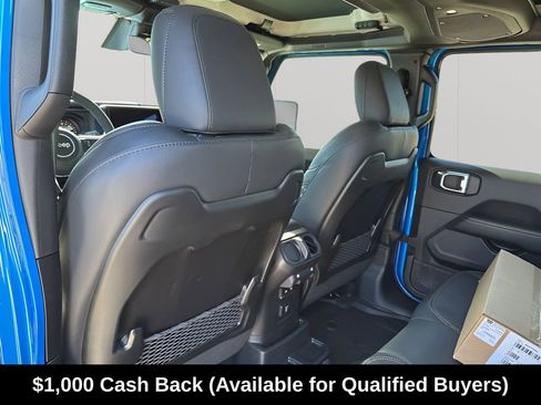 New 2026 Jeep Wrangler Sahara AWD/4WD image 21