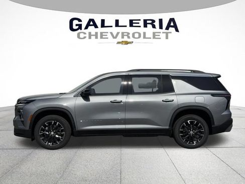 New 2026 Chevrolet Traverse LT w/ Sun and Wheel Package FWD image 4