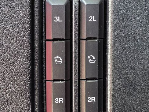 Used 2020 Ford Expedition Platinum image 39