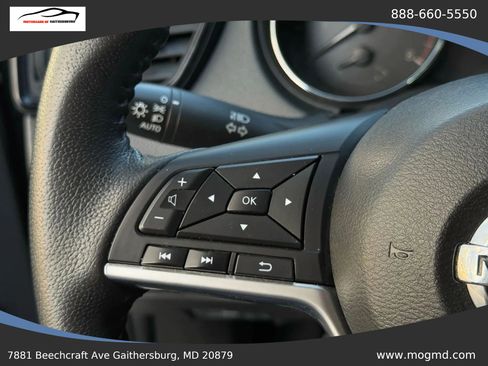 Used 2020 Nissan Rogue SV image 36