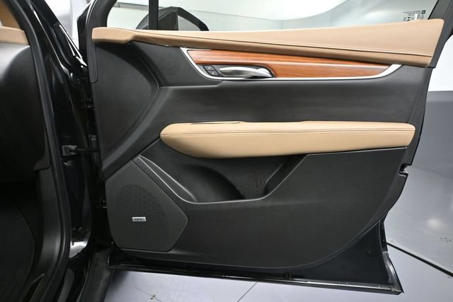 Used 2019 Cadillac XT5 Platinum AWD/4WD image 40