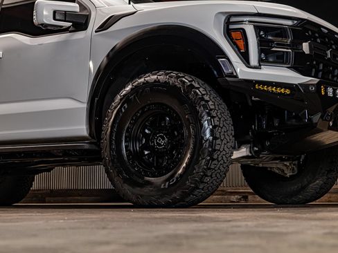 Used 2024 Ford F150 Raptor AWD/4WD image 11