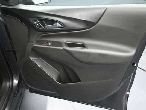 Used 2022 Chevrolet Equinox LT FWD image 34