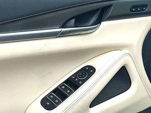 Used 2023 INFINITI QX60 Luxe w/ Cargo Package FWD image 7