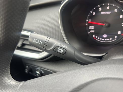 Used 2023 Chevrolet TrailBlazer LS image 28