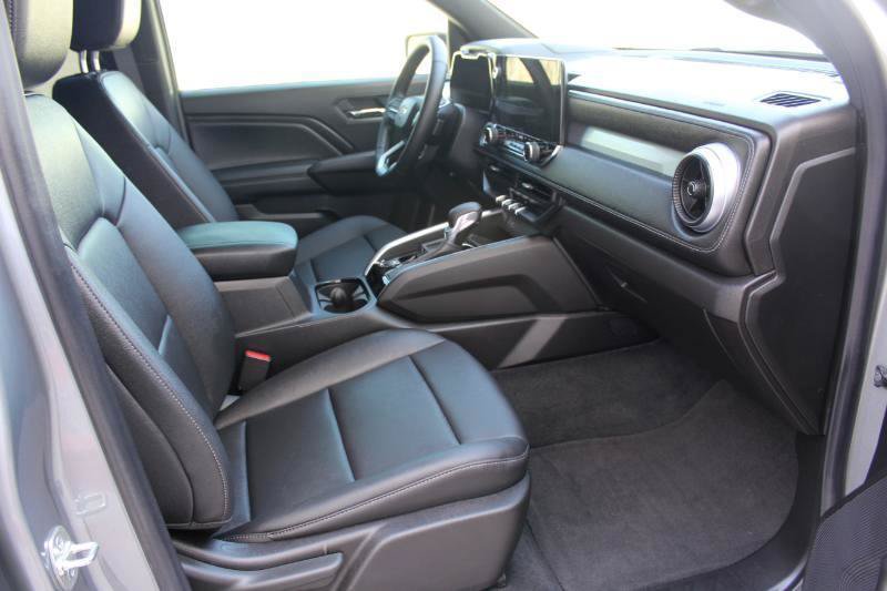 Used 2025 Chevrolet Colorado LT w/ LT Convenience Package RWD image 20