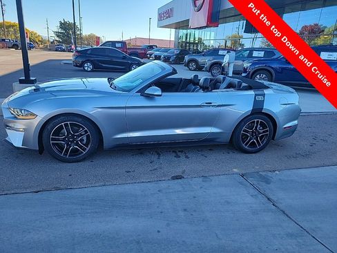 Used 2021 Ford Mustang Premium image 41