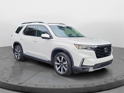 Certified 2025 Honda Pilot Touring