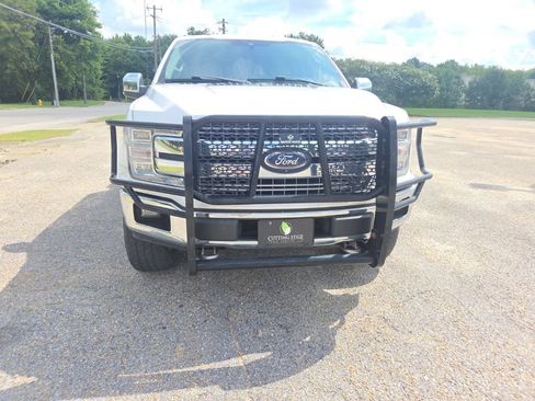 Used 2018 Ford F150 Lariat w/ Equipment Group 502A Luxury AWD/4WD image 2