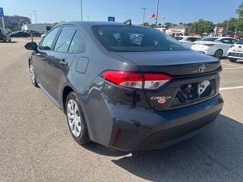 Used 2024 Toyota Corolla LE FWD image 7