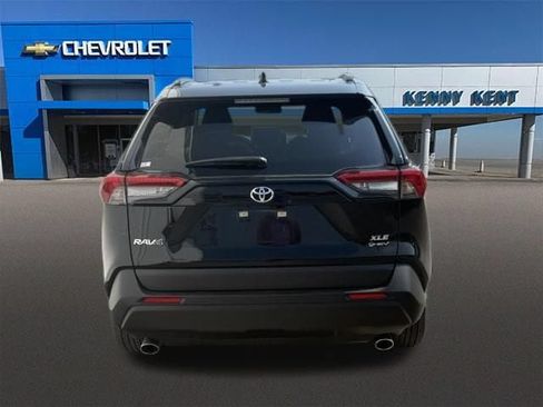 Used 2025 Toyota RAV4 XLE w/ Convenience Package AWD/4WD image 8