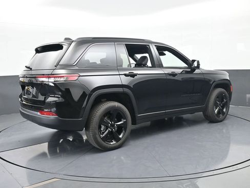 New 2026 Jeep Grand Cherokee Limited w/ Limited Altitude Package RWD image 6