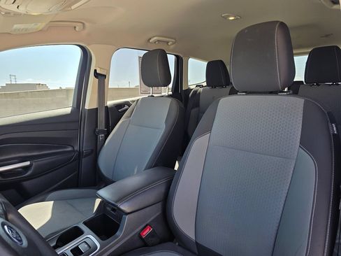 Used 2018 Ford Escape SE w/ SE Sync 3 Package FWD image 13