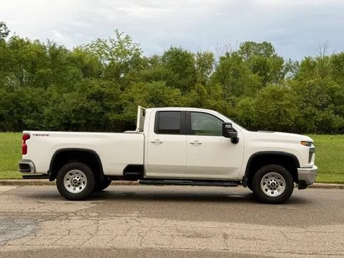 Used 2021 Chevrolet Silverado 2500 LT AWD/4WD image 37