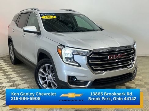 Certified 2022 GMC Terrain SLT AWD/4WD image 3