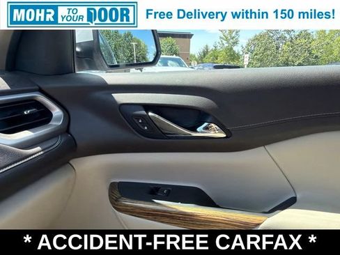 Used 2019 GMC Acadia Denali w/ Technology Package FWD image 28