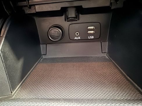 Used 2015 Subaru Legacy 2.5i Limited image 33