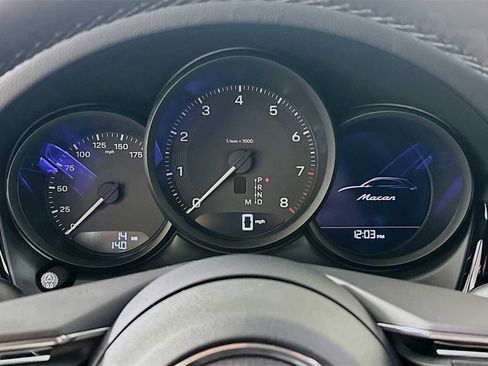 New 2026 Porsche Macan image 15