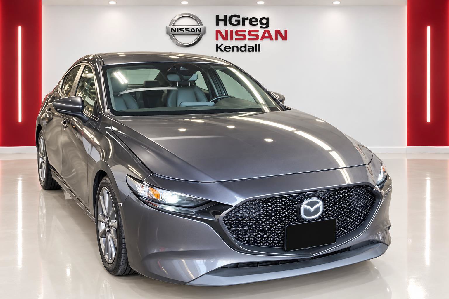 Used 2020 MAZDA MAZDA3 Hatchback FWD image 3