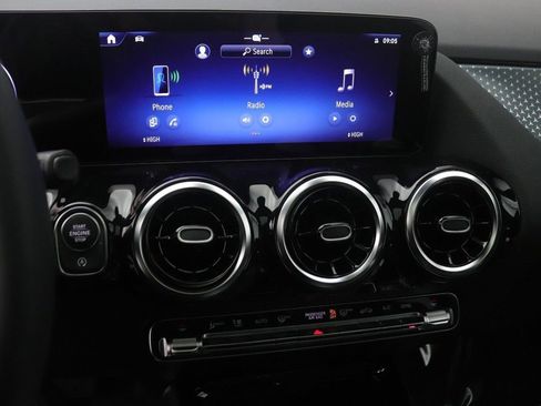 Certified 2026 Mercedes-Benz GLA 250 image 11