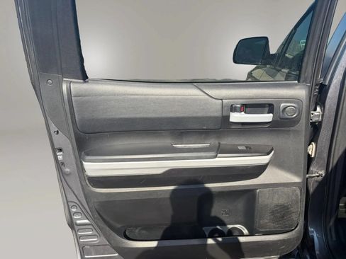 Used 2018 Toyota Tundra SR5 w/ SR5 Upgrade Package AWD/4WD image 25