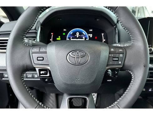 New 2026 Toyota Camry SE FWD image 25