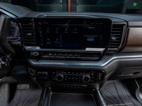 Used 2024 Chevrolet Silverado 3500 High Country w/ High Country Premium Package image 22