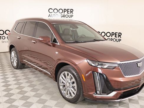 Used 2022 Cadillac XT6 Premium Luxury w/ LPO, Radiant Package image 1