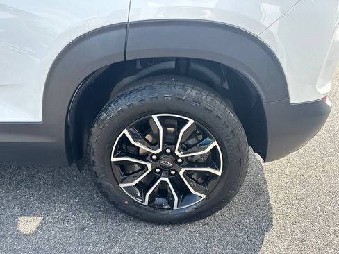 Used 2024 Chevrolet TrailBlazer ACTIV w/ Driver Confidence Package FWD image 6