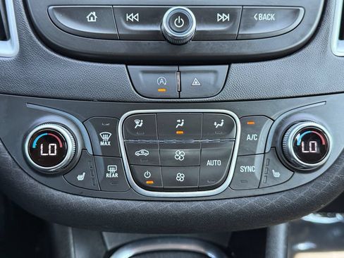 Used 2024 Chevrolet Malibu LT FWD image 17