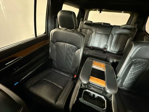 Used 2022 Jeep Grand Wagoneer Series III w/ HD Trailer Tow Package AWD/4WD image 12