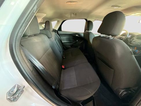 Used 2017 Ford Focus SE image 25