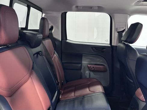 Used 2022 Ford Maverick Lariat w/ Lariat Luxury Package image 24