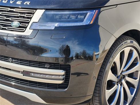 New 2026 Land Rover Range Rover SE image 5